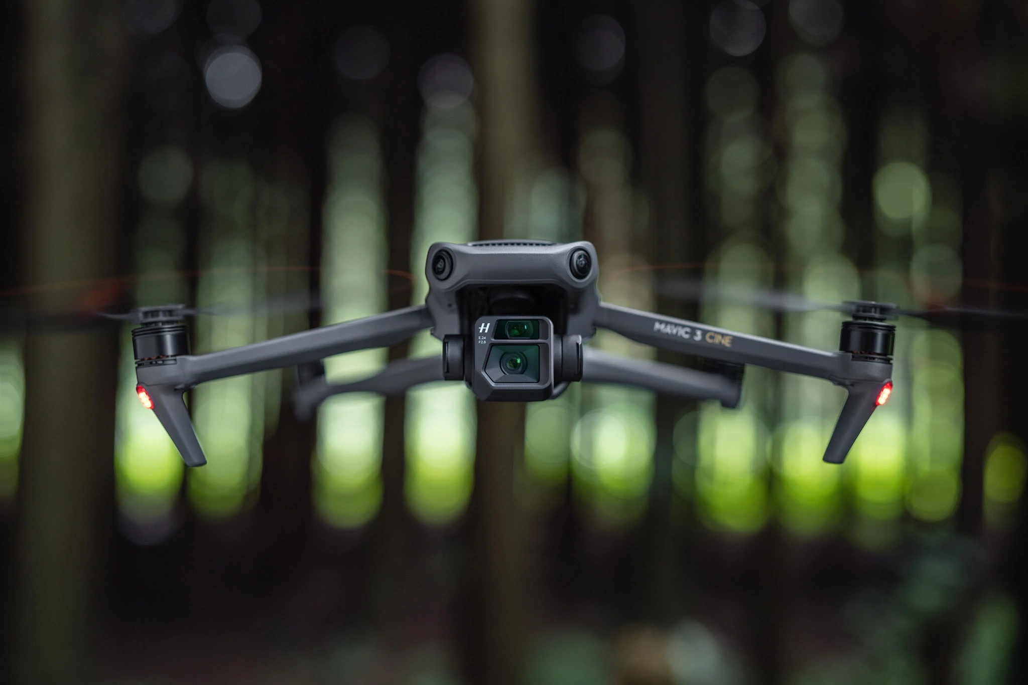 DJI Mavic 3 Cine Volando