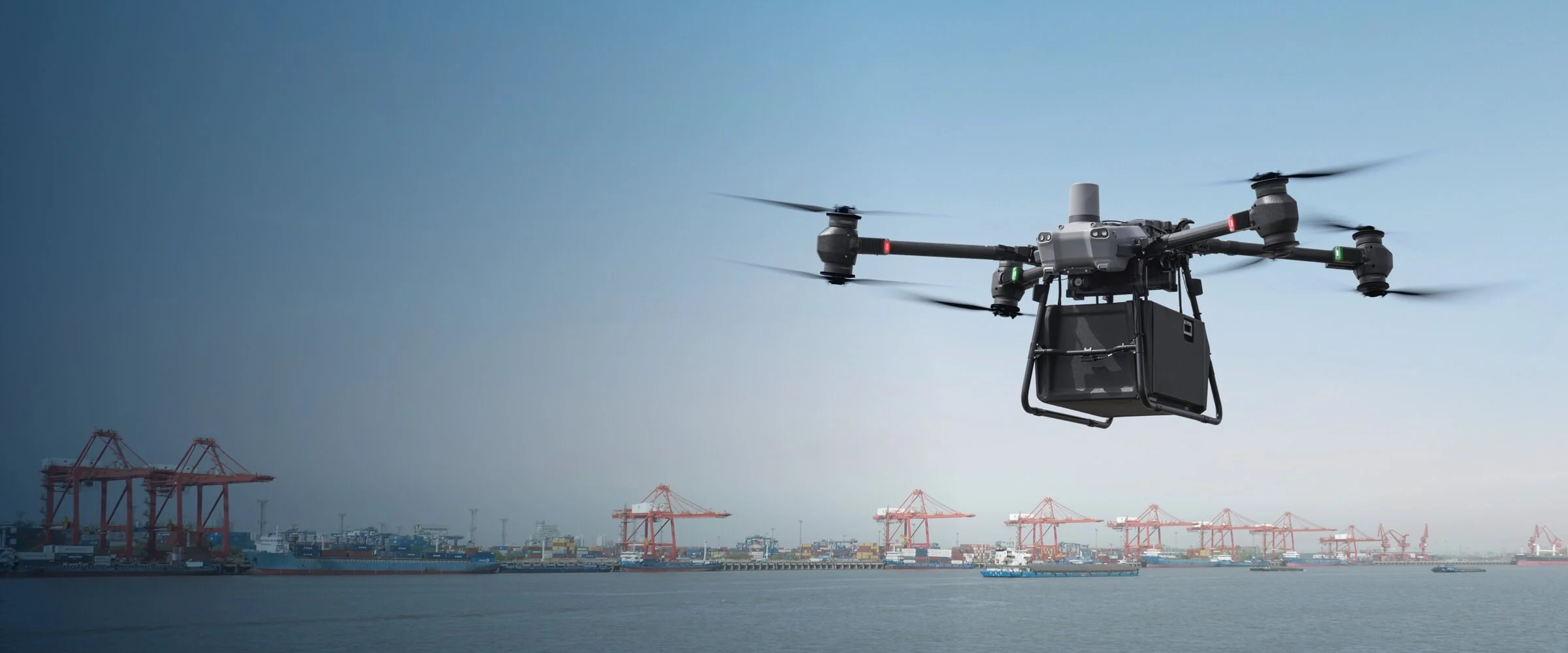 DJI Fly Cart 30 sobrevolando en 