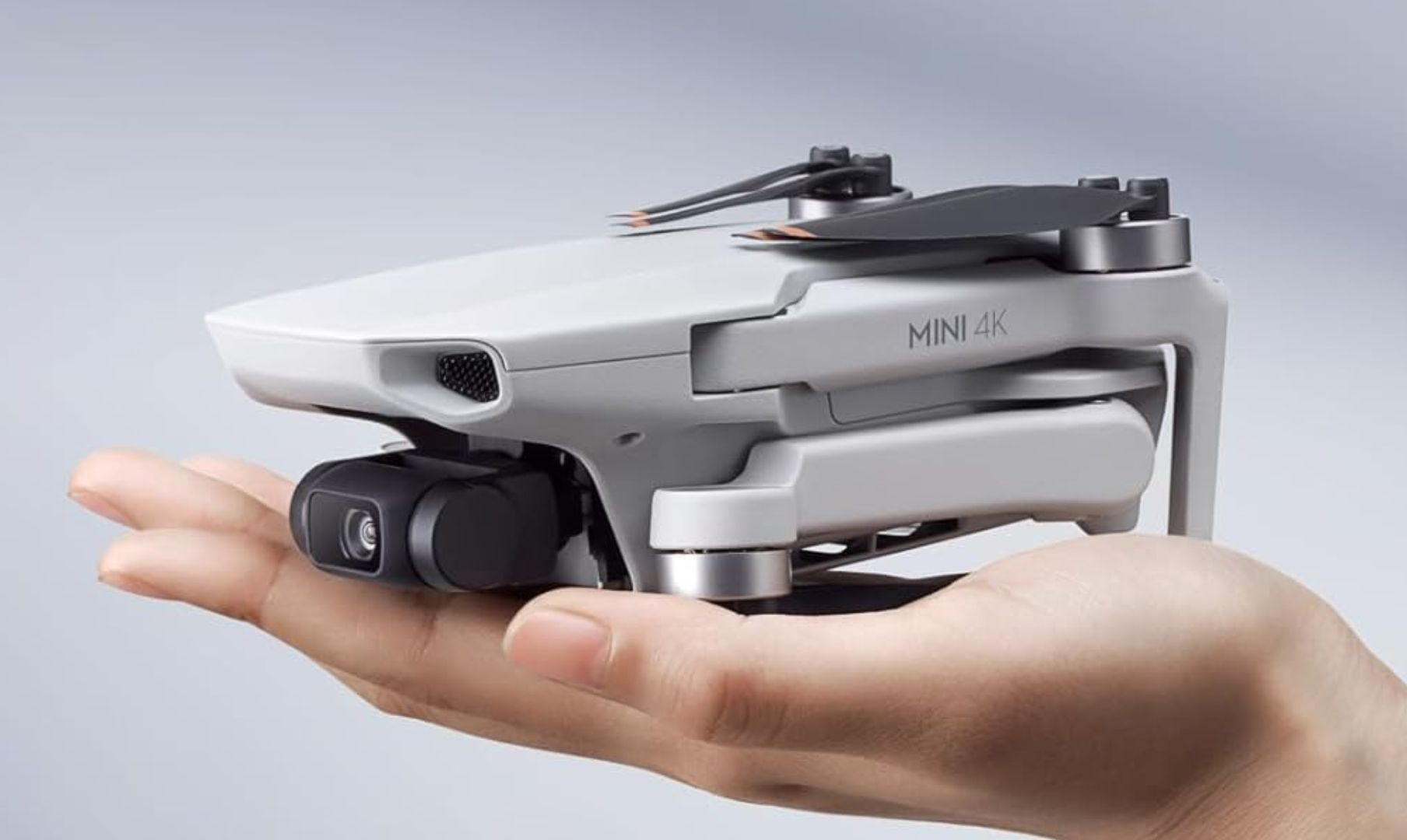 Dron DJI Mini 4