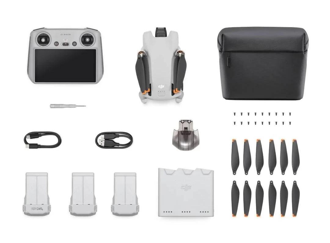 Imagen del DJI Mini 4 Pro Fly Combo con fondo blanco